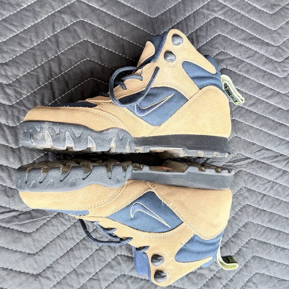 Nike ACG (All Conditions Gear) Boots, size 7.5